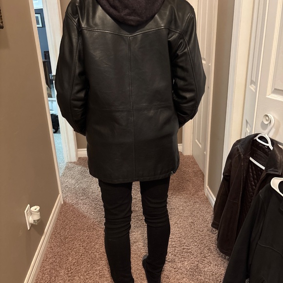 Unisex Leather Jacket - Picture 3 of 4